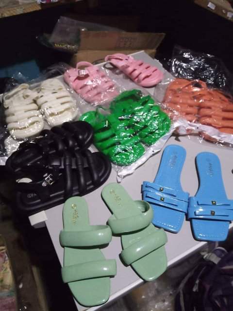 slippers
