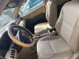 A picture of Toyota Highlander 2005 model Untampered engine Leather interior Open sunroof