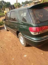 A picture of car