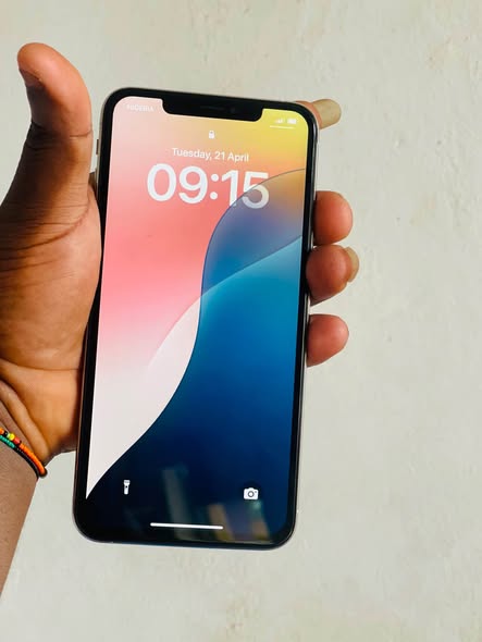 A picture of Xsmax 79battery Face ID 256gb Ibadan
