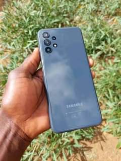 A picture of SAMSUNG A13