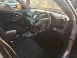 A picture of 27 5m Rav4 button start 2006 model call 0706260442