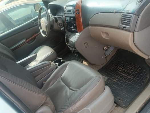 A picture of Toyota SIENNA XLE Money needed Fastest finger Engine Good gear