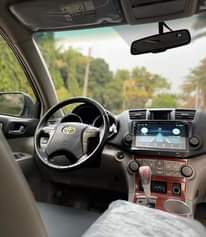 A picture of 2009 Toyota Highlander Direct Tokz Fullest Option Factory Fitted Standard