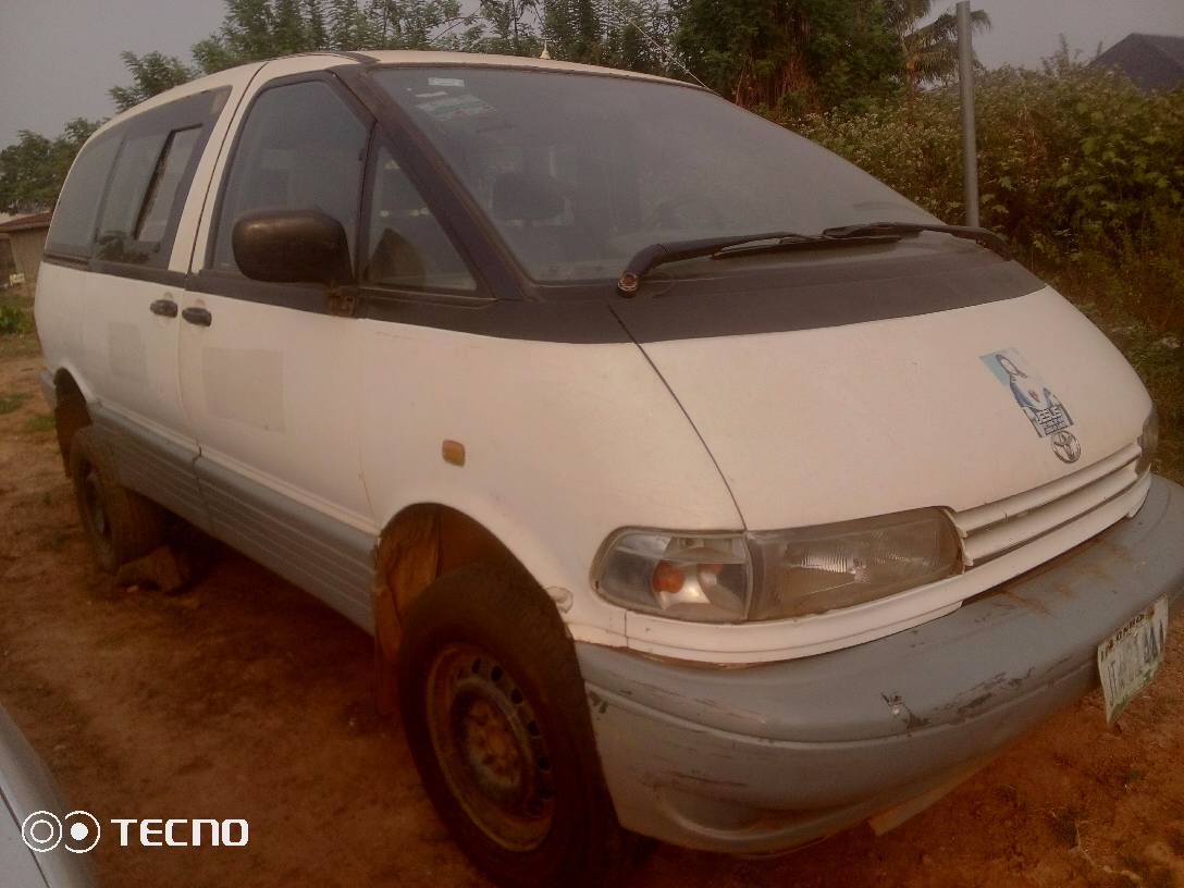 A picture of Toyota previa