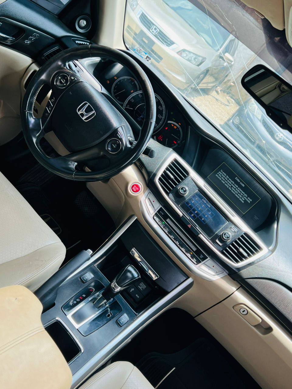 A picture of Honda Accord 2014