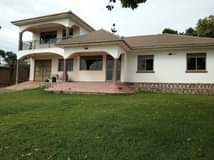 A picture of 300mHouse on sale 300m located at kajjansi munyonyo express kanaba