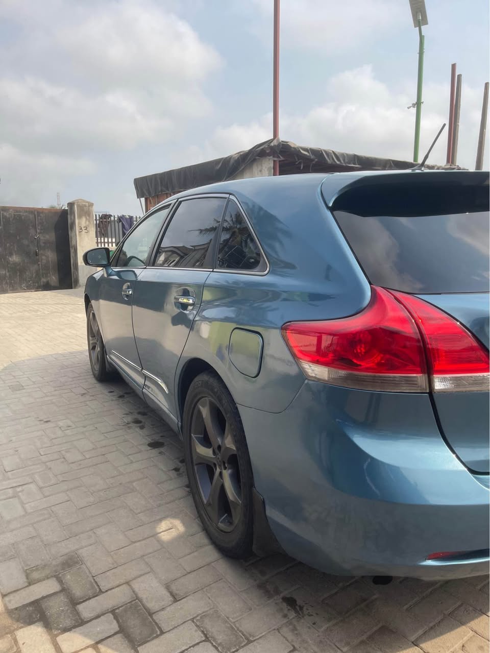 A picture of Toyota venza 2010