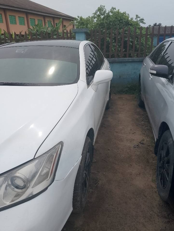 A picture of MISHAEL S MOTORS Lexus ES350