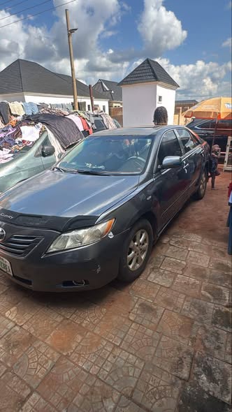 A picture of Distress Distress 2008 model Toyota Camry