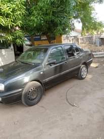A picture of Volkswagen Vento Glx