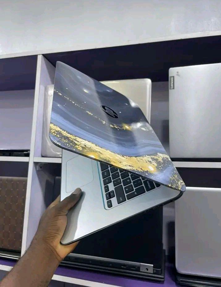 A picture of UK USED LAPTOP