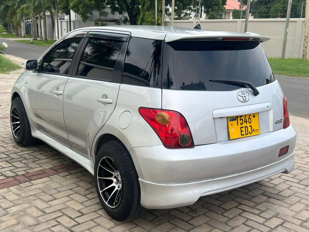 A picture of Toyota ist