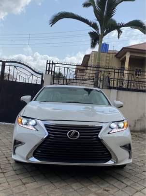 A picture of 2013 upgraded ES350
