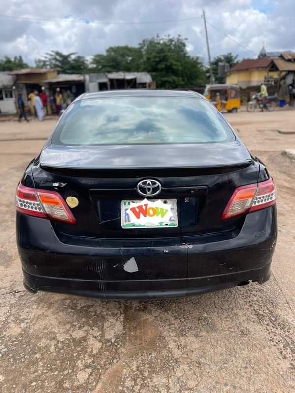 A picture of dealer market... Sport Toyota camry 08.... Everything working perfectly Buy