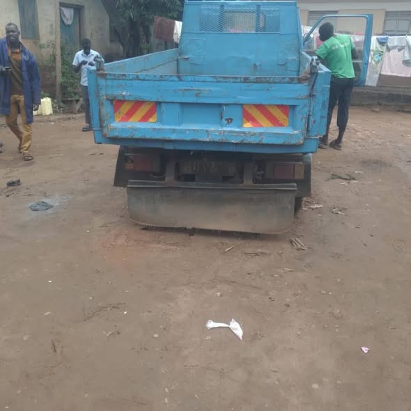 A picture of Available Uhs 18m 0702549830