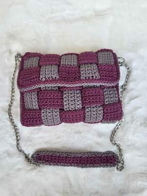A picture of Crochet Handbags Made With the Color of Your Choice. We
