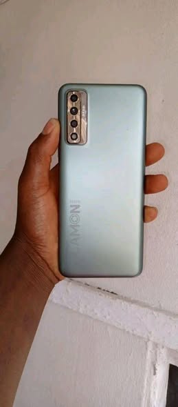 A picture of Techno camon 17pro 128gigrom 6gigram everything is working good battery
