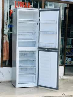 A picture of HISENSE FRIJI FRIJI KUBWA SANAA LITA 305 TSH 620 000