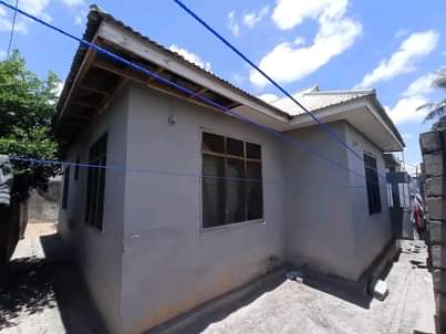 A picture of Nyumba inauzwa Mbagala mbande stend