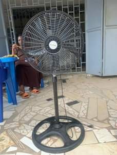 A picture of Feni 28000.. pasi 16000... 0653142079