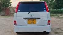 A picture of TOYOTA ISIS PLANTANA BEI MILLION 12 8