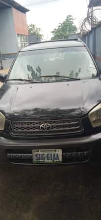 A picture of 2005 Toyota RAV 4