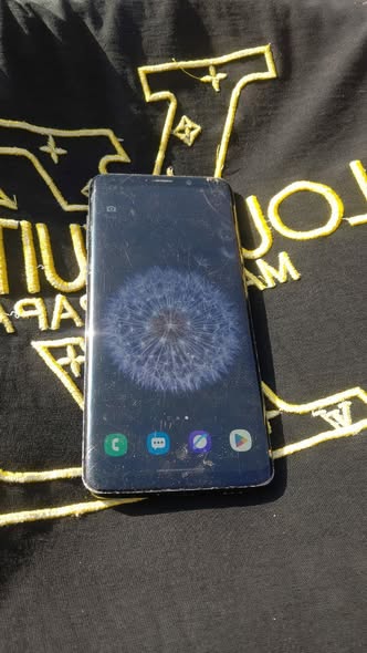 A picture of Samsung s 9 plus