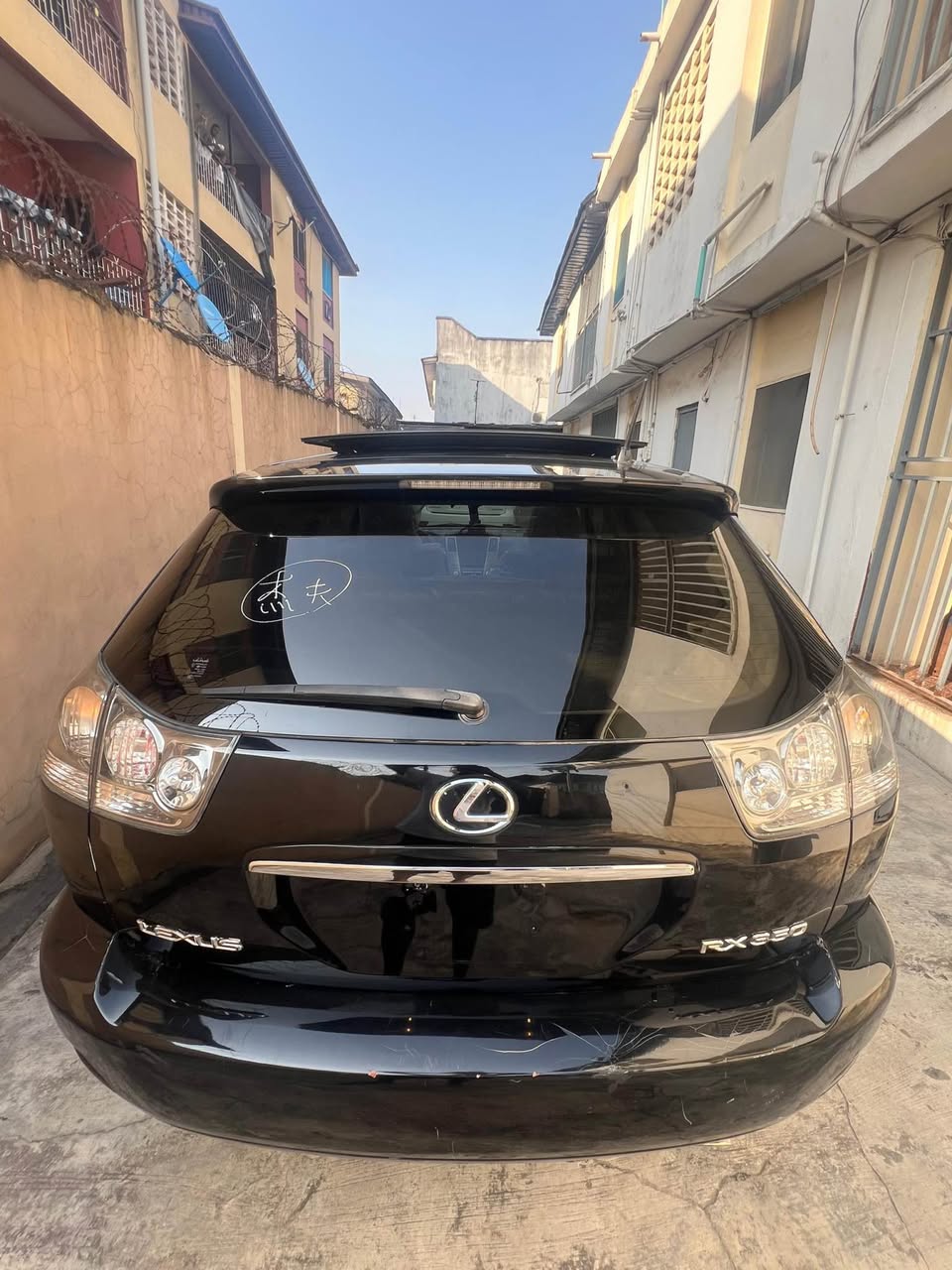 A picture of Lexus Rx350