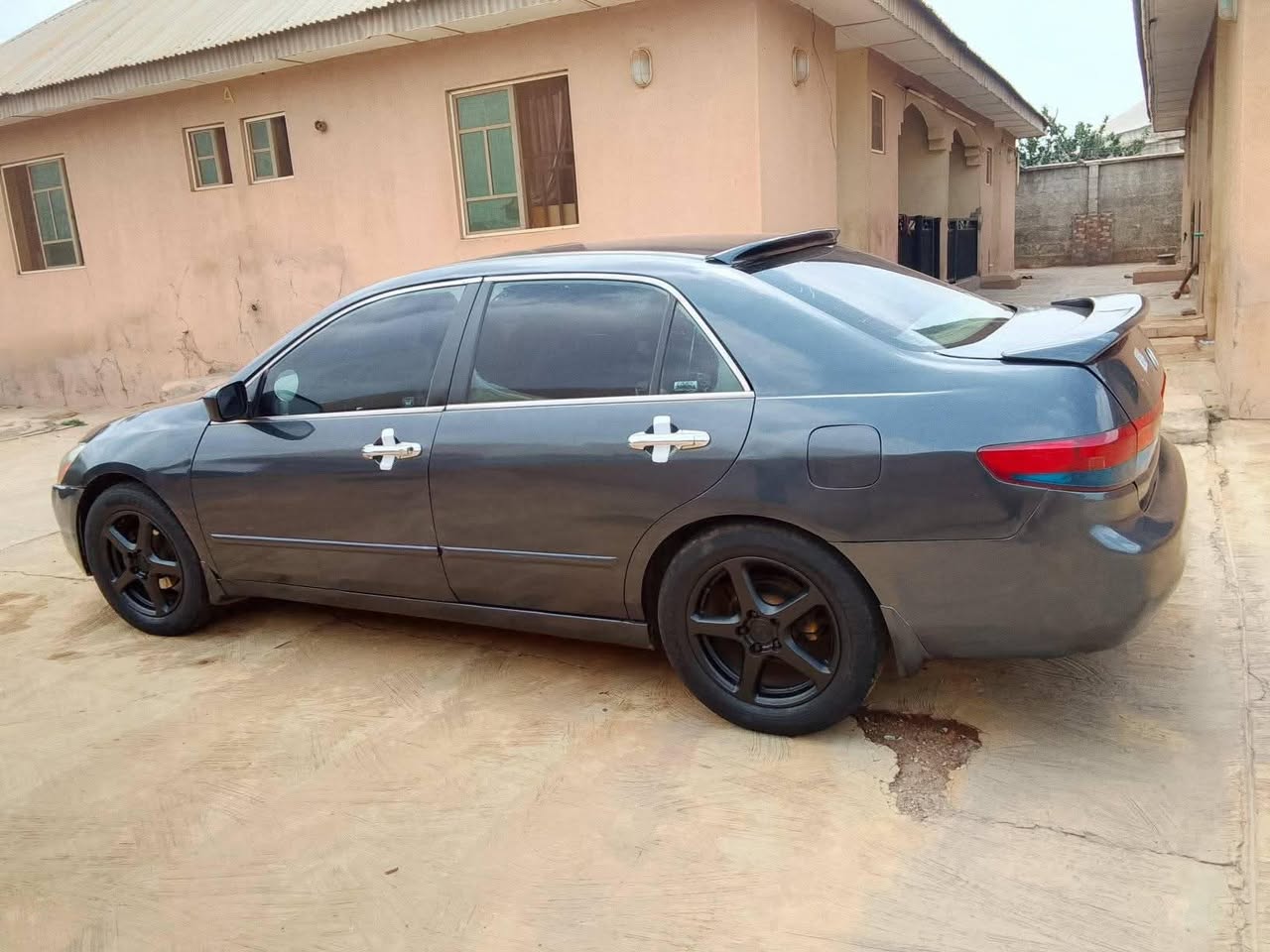 A picture of 2005 Honda eod