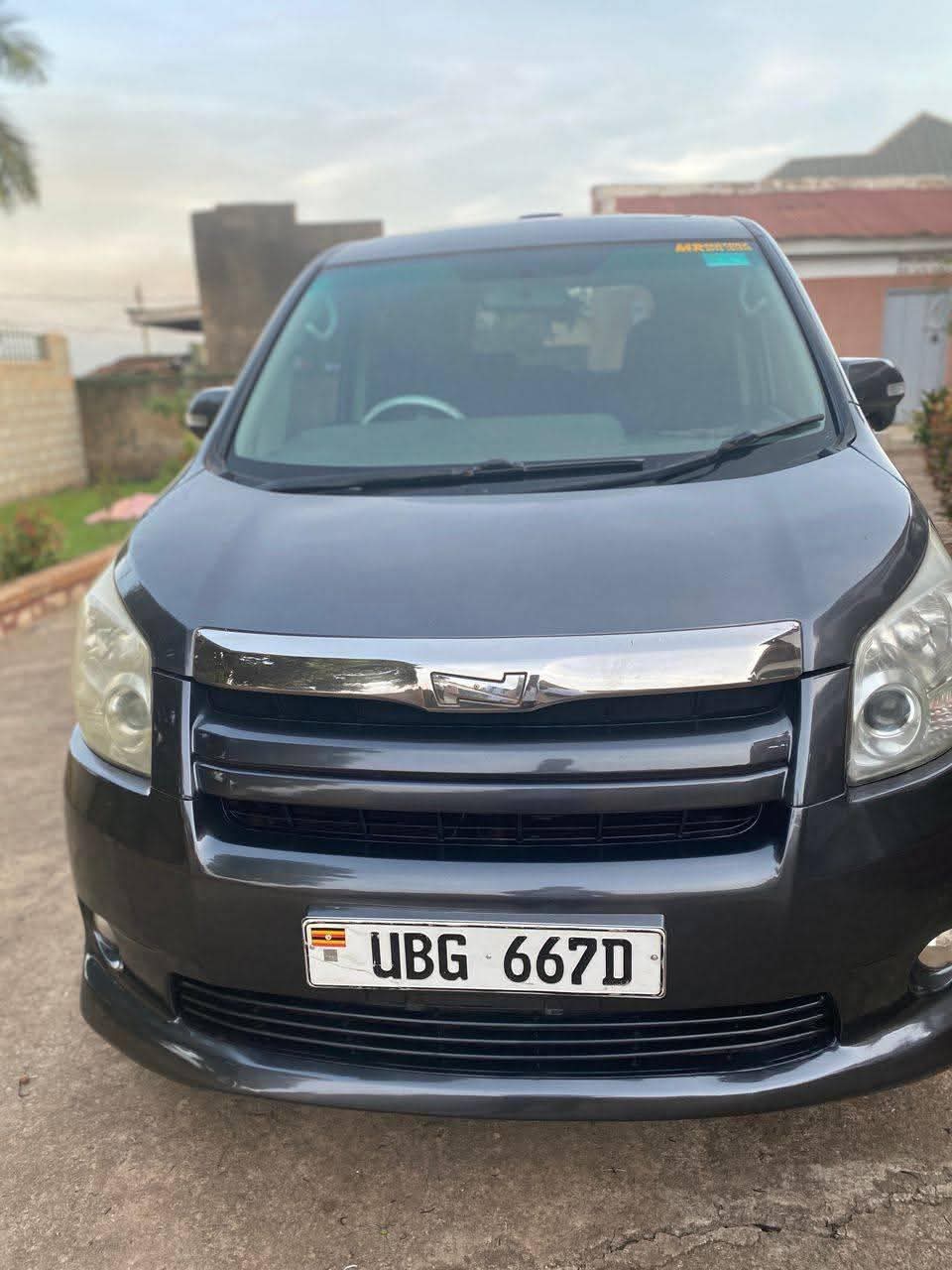 A picture of 2021 Toyota noah