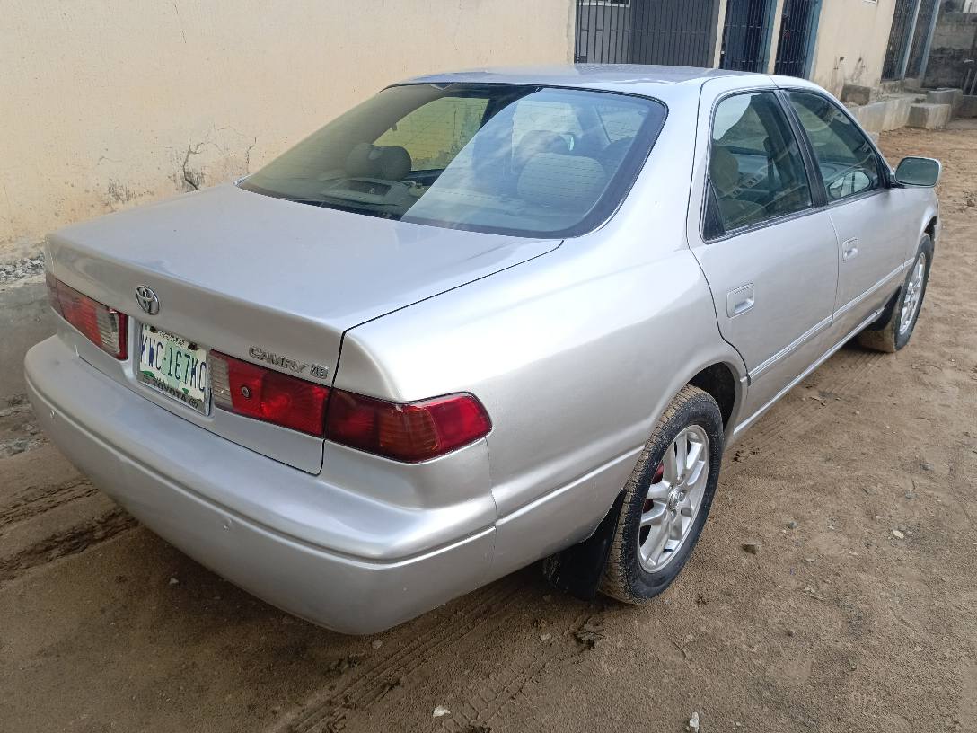 A picture of Camry 2.2
