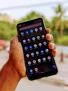 A picture of Google pixel 3xl gb 128 ram 4