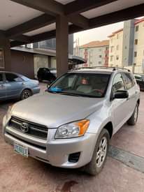 A picture of TOYOTA RAV4 2012