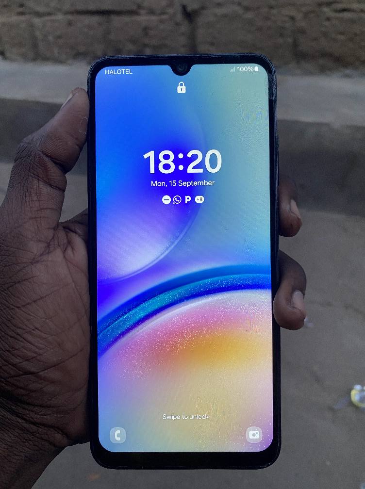 A picture of NAUZA SAMSUNG AO5S AINA KIPENGELE CHOCHOTE RAM 4 GB 4