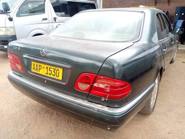 classifieds/cars mercedes
