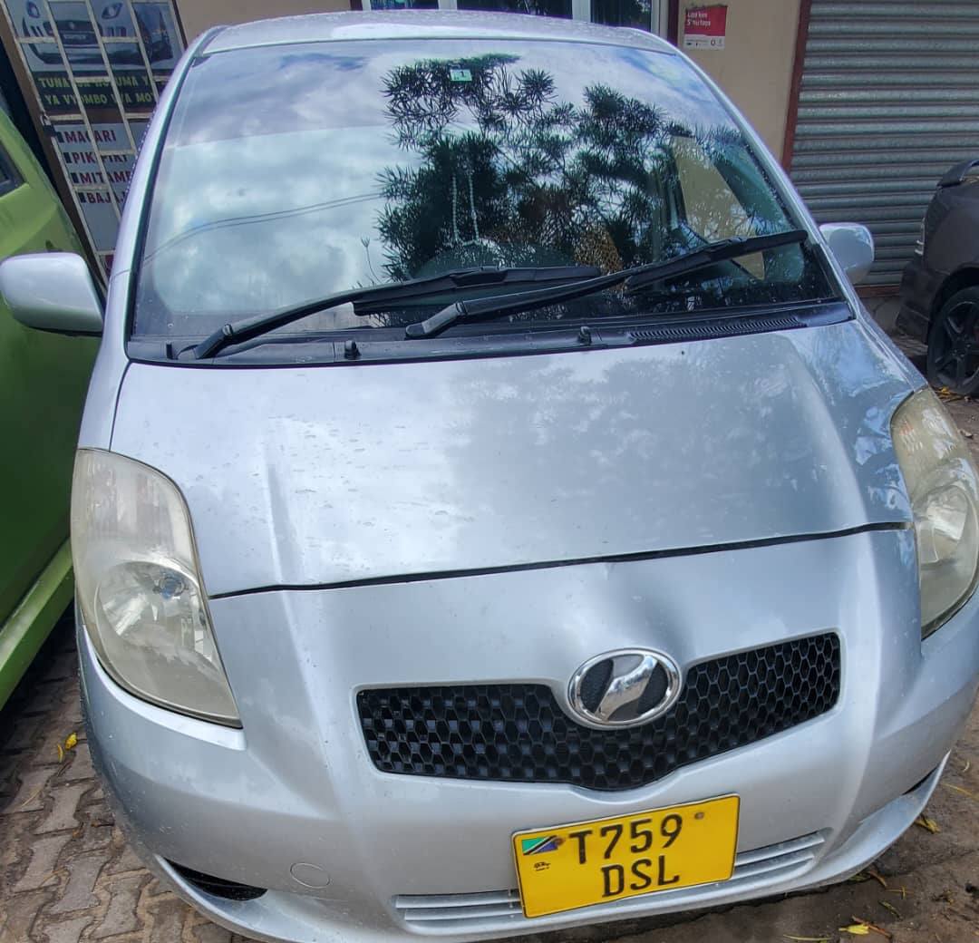 A picture of  VITZ NEW FULL AC FULL DOCUMENT BEI 7M Cc