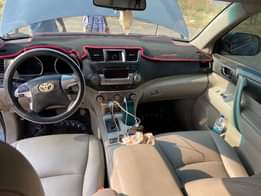 A picture of Toyota Highlander direct 2012 Buy and drive All Document fully
