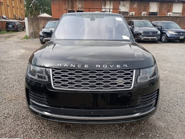A picture of Range Rover 2019 08106552225