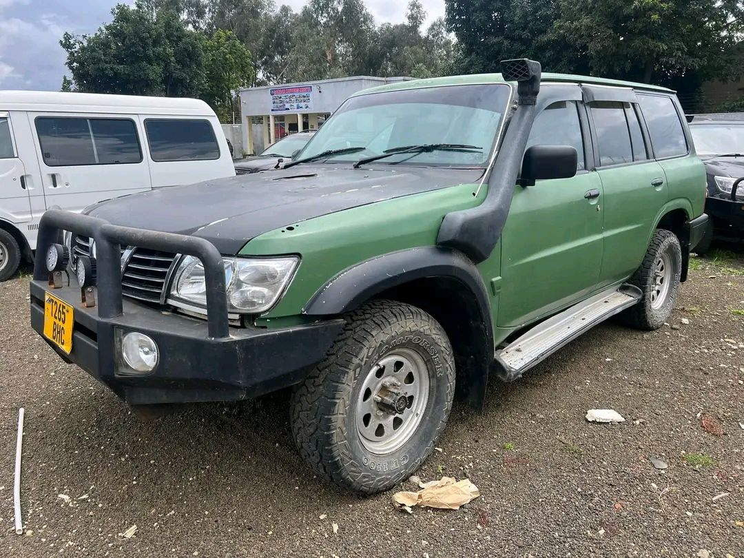 A picture of NISSAN PATROL Bei 13 8ML Engen safi Dude la polini
