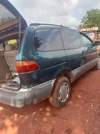 A picture of Toyota Sienna small