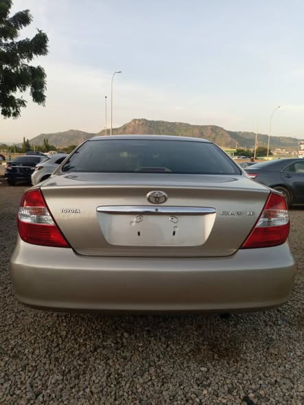 A picture of Direct Belgium 2003 Toyota camry