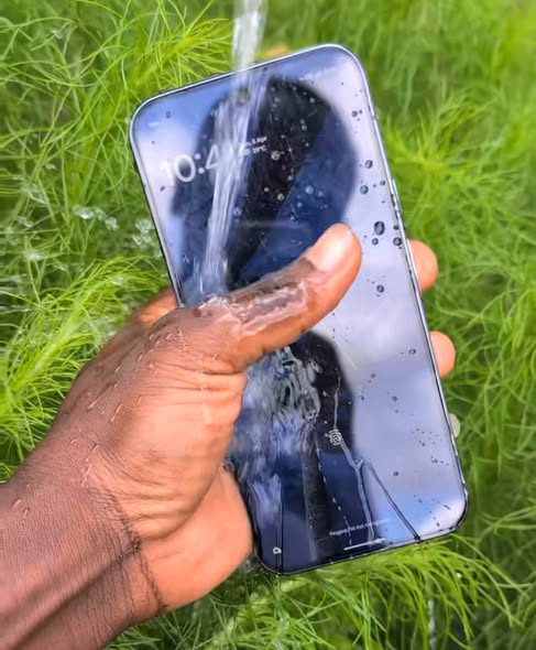 A picture of GOOGLE PIXEL 10 PRO XL