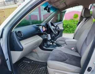 A picture of TOYOTA VANGUARD BEI...........24M KALI SANA 7SEATS Mwaka 2008 Engine 236