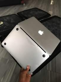 A picture of MacBook air 2011