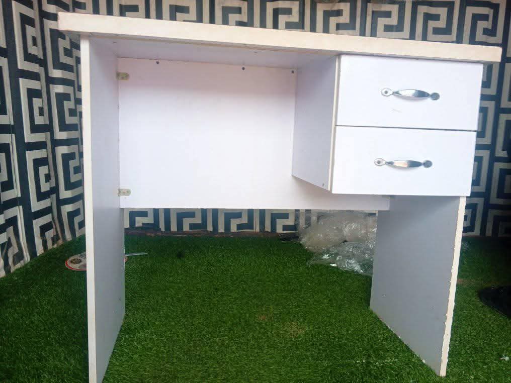 A picture of Office table