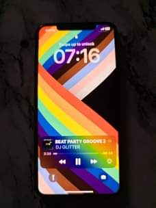 A picture of IPhone xs max