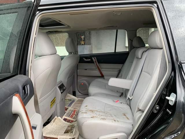 A picture of FOREIGN USED 2010 Toyota Highlander Limited.. Full option with Thumbstart