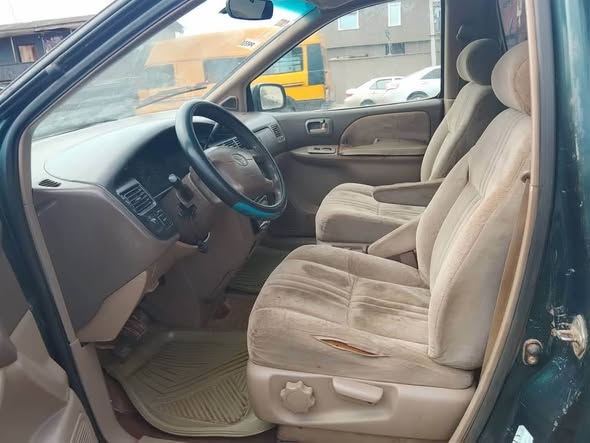 A picture of Toyota Sienna Price 2 5m