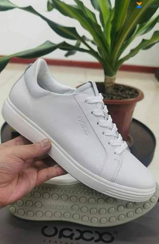 A picture of Men s shoes